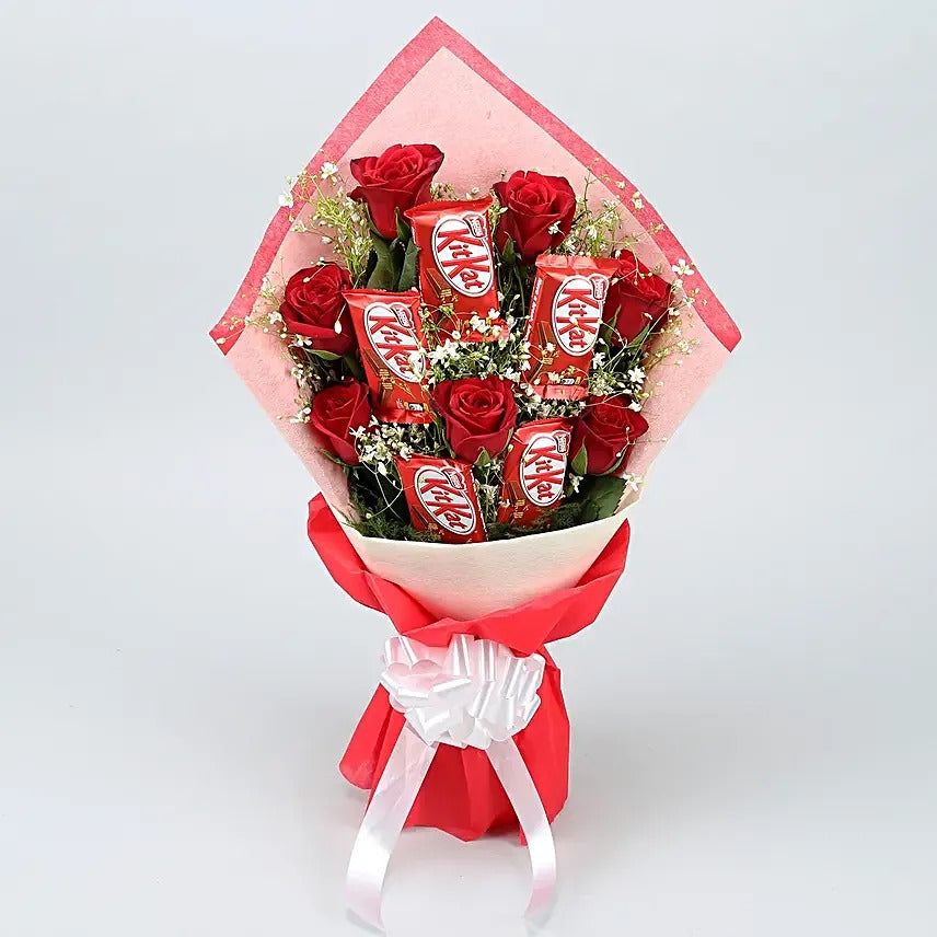 Kit kat Chocolate and red roses bouquet 